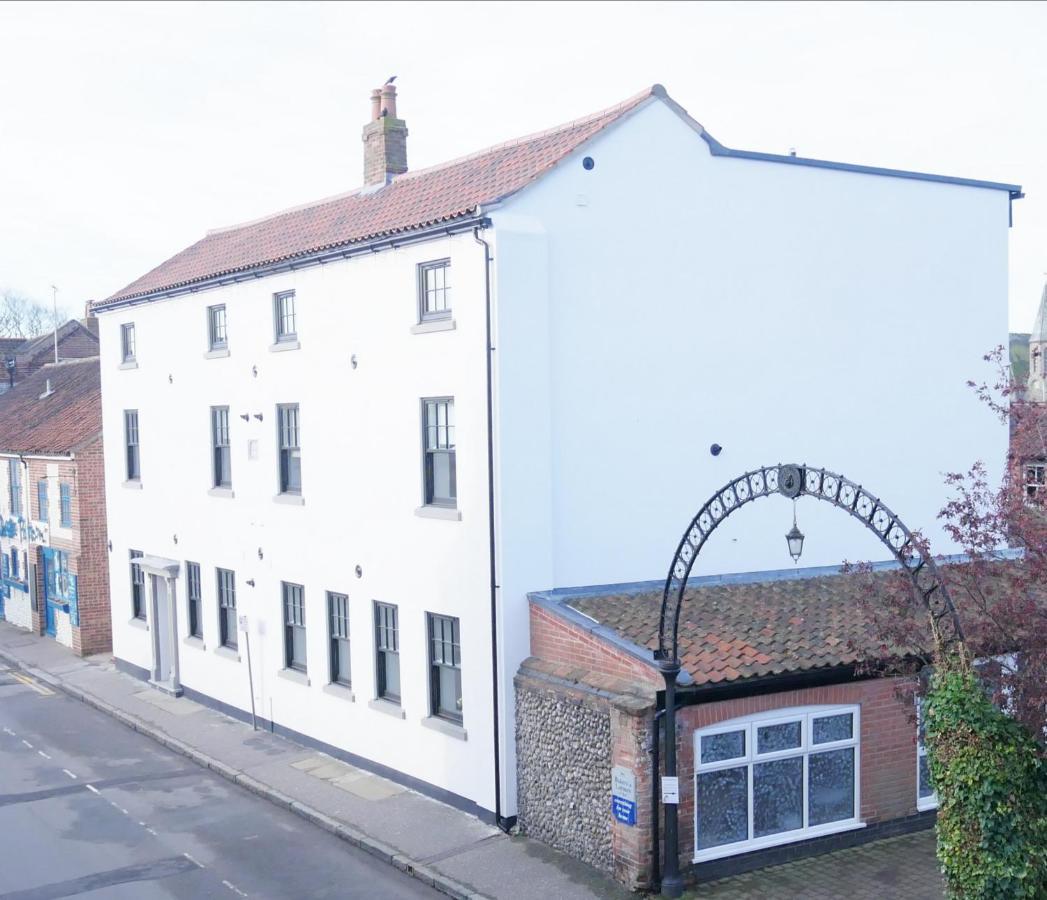 Sunset View, 2 Bedrooms In The Heart Of Holt With Parking 外观 照片