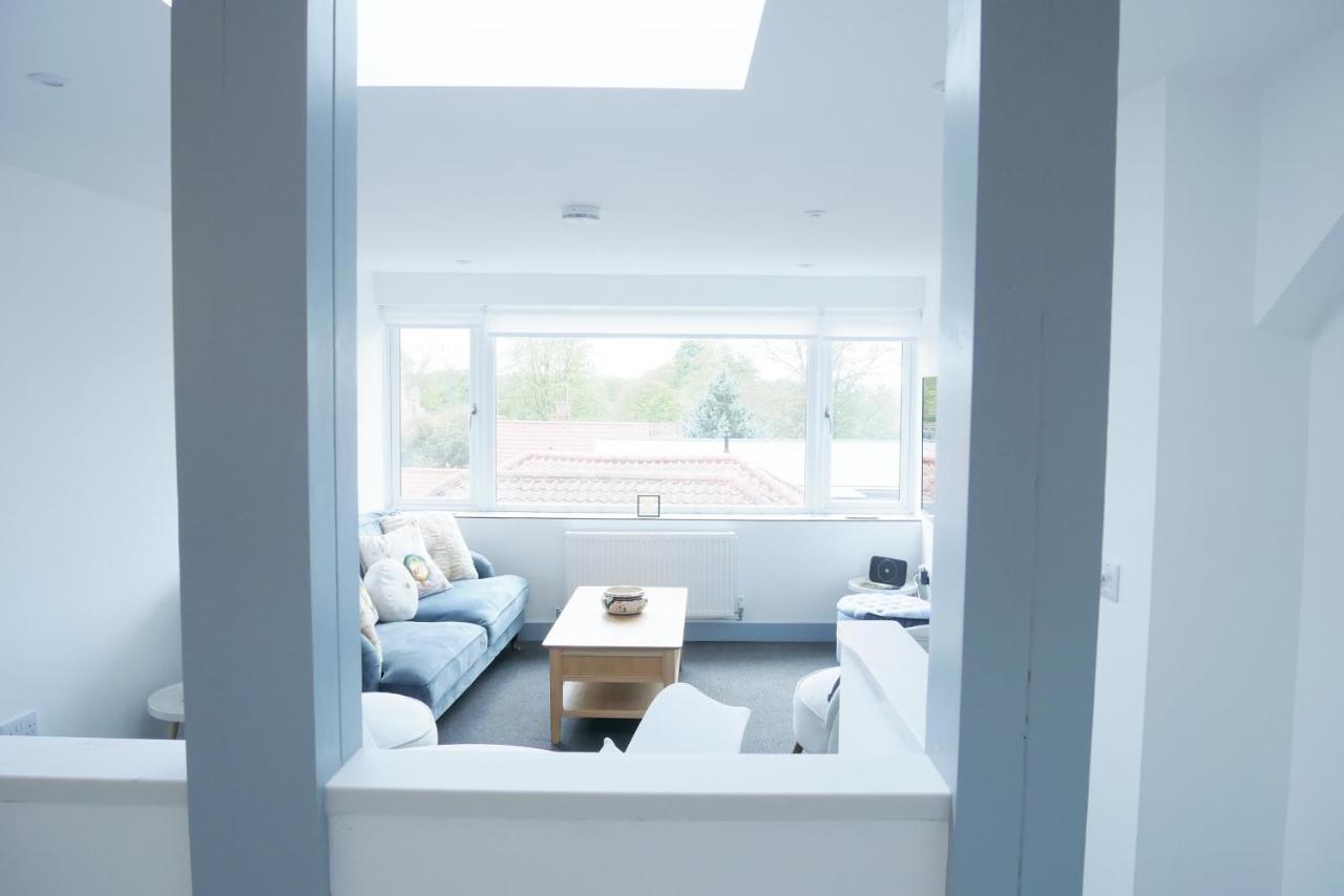 Sunset View, 2 Bedrooms In The Heart Of Holt With Parking 外观 照片